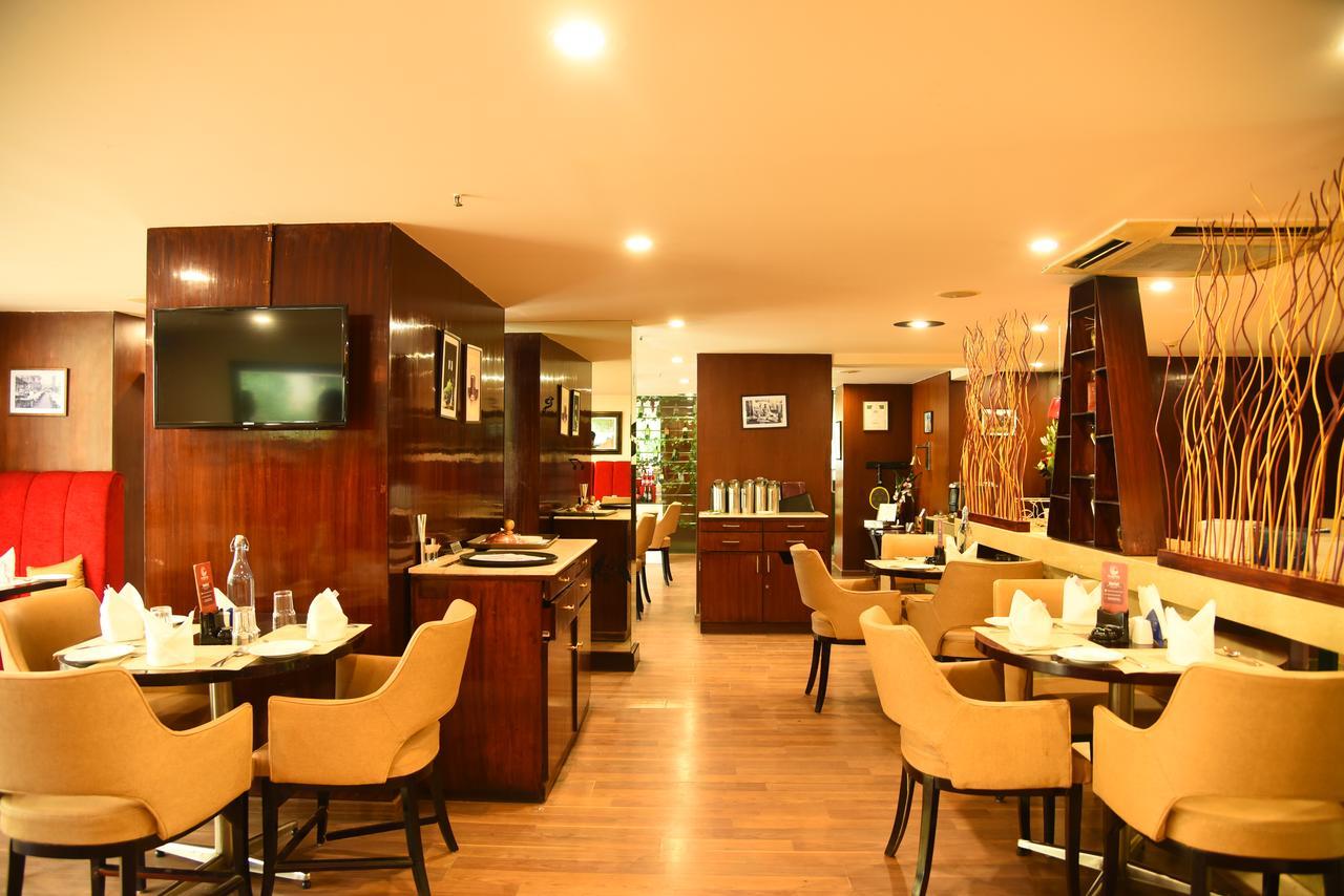 Royal Orchid Suites Whitefield Bangalore Extérieur photo