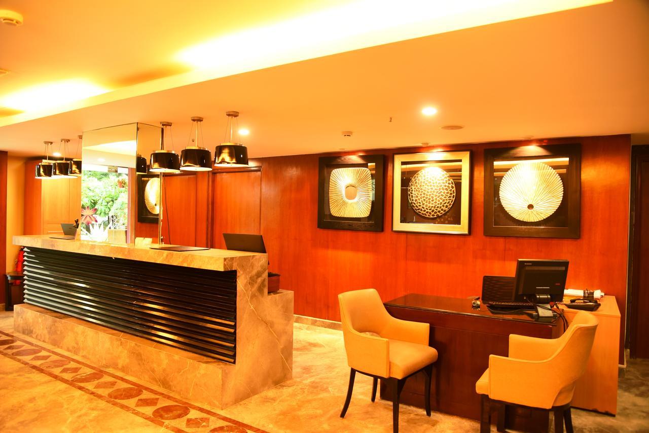 Royal Orchid Suites Whitefield Bangalore Extérieur photo