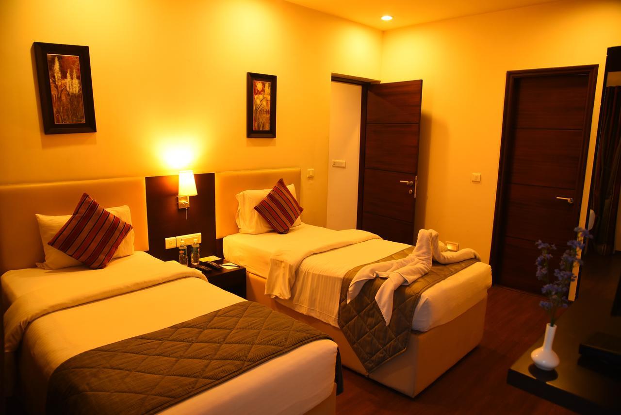 Royal Orchid Suites Whitefield Bangalore Extérieur photo